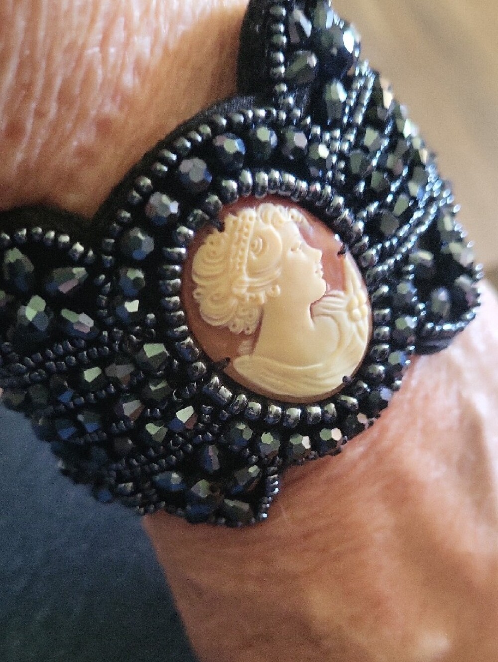 Handmade Black Beaded Cameo Bracelet - Picture 5 of 5